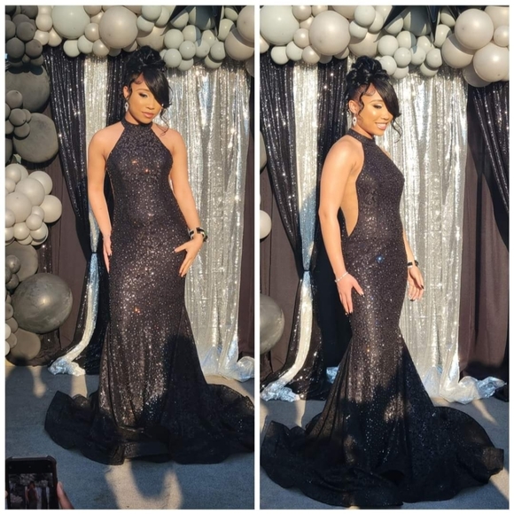 Dresses & Skirts - Formal /Prom Dress